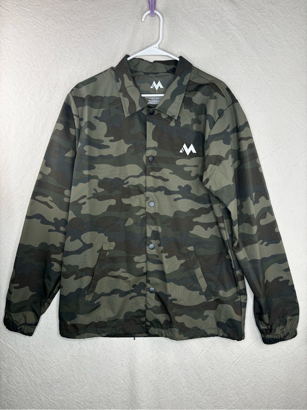 Mentality men’s large camo hard work Gods work button up long sleeve jacket